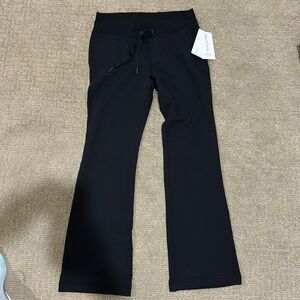 Athleta Balance Flare black pants size medium NWT